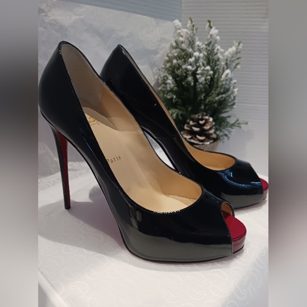 NWT Christian Louboutin - New Very Prive Heels